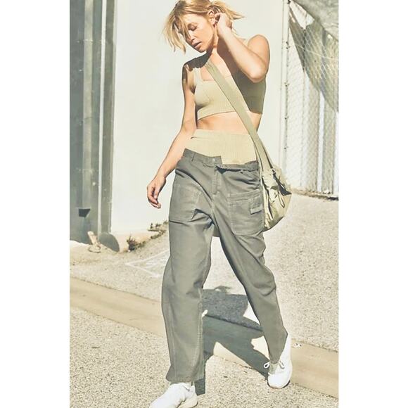 Free People Movement NEW Voyage Slouchy Cargo Pants Desert Taupe Women’s Size M - Picture 1 of 9